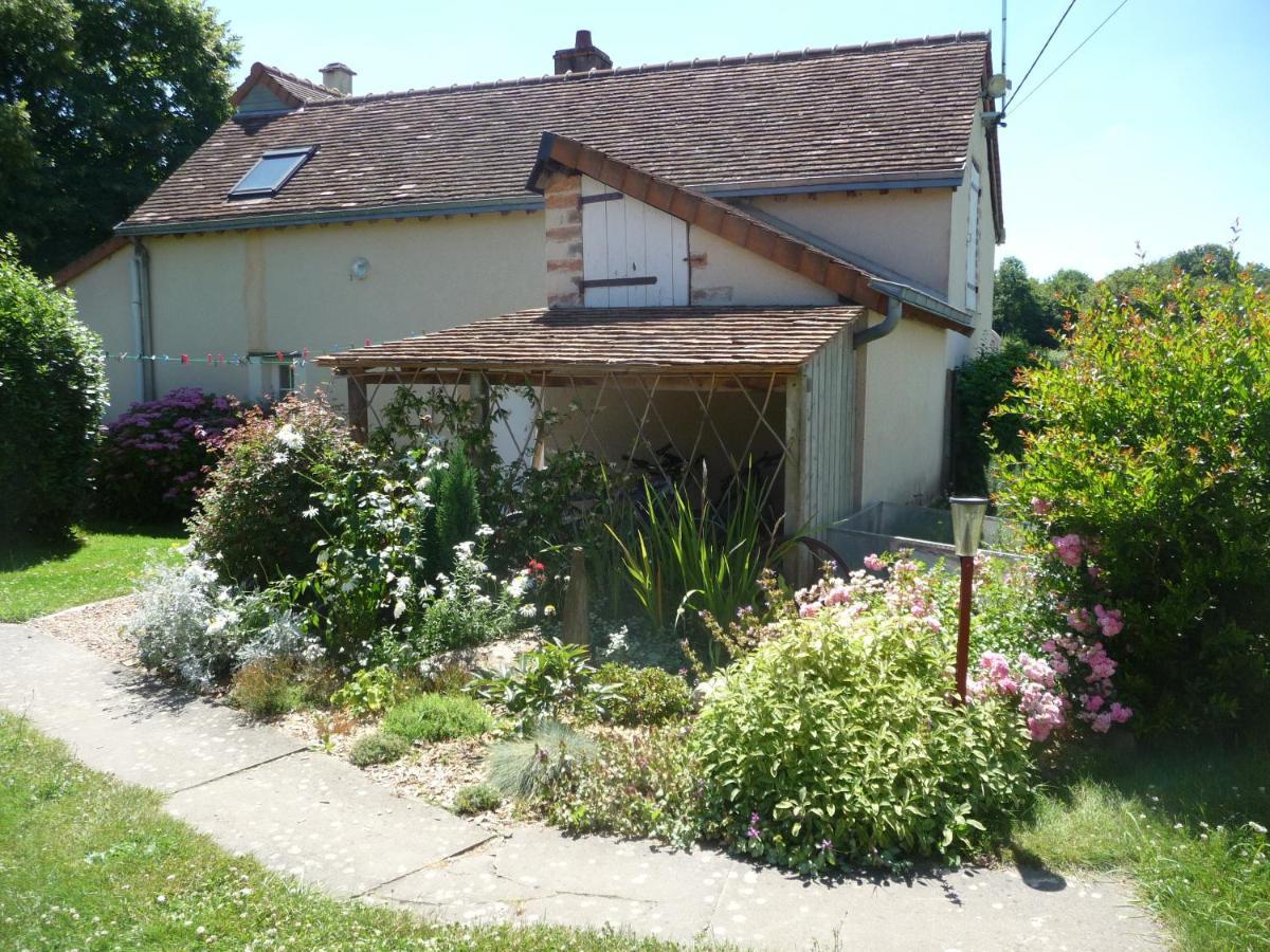 Chambre D'Hote En Vallee Du Loir - Elevage Des Rosiers Bazouges-sur-le-Loir Zewnętrze zdjęcie
